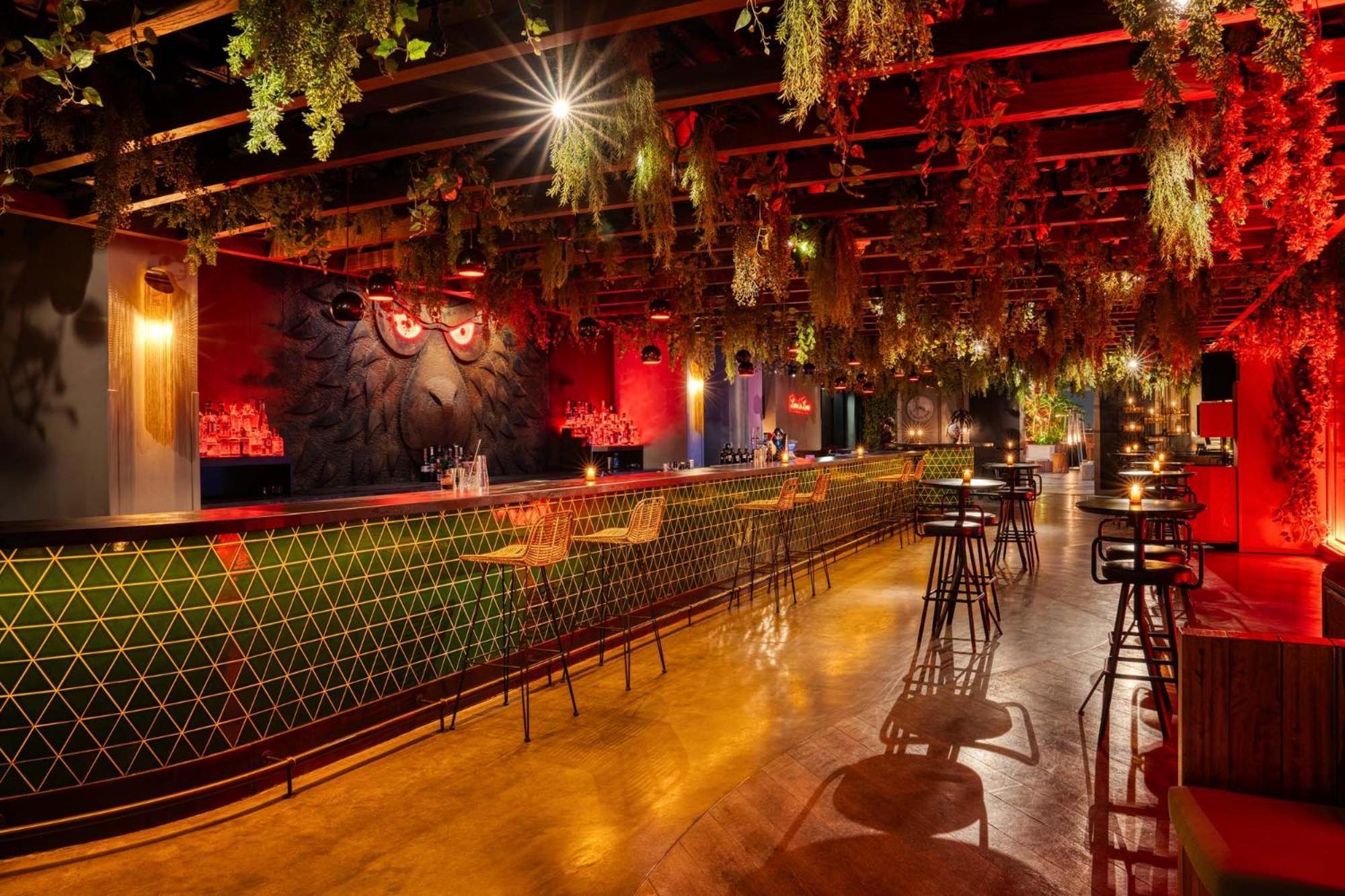25Hours Hotel Dubai One Central Exterior foto The interior of the nightclub